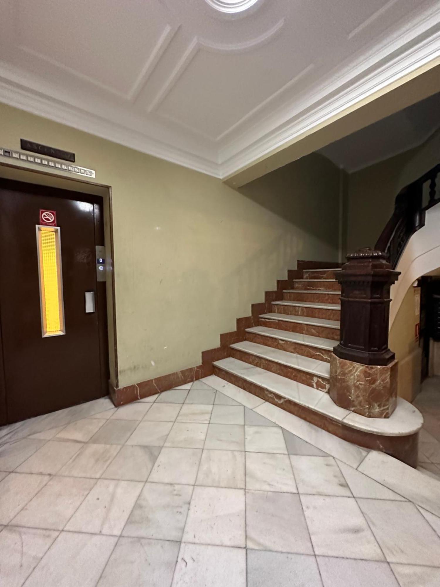 Mirador 1 Del Mercado Central - Habitacion Con Bano Privado En El Centro De La Ciudad Vella Valencia Buitenkant foto