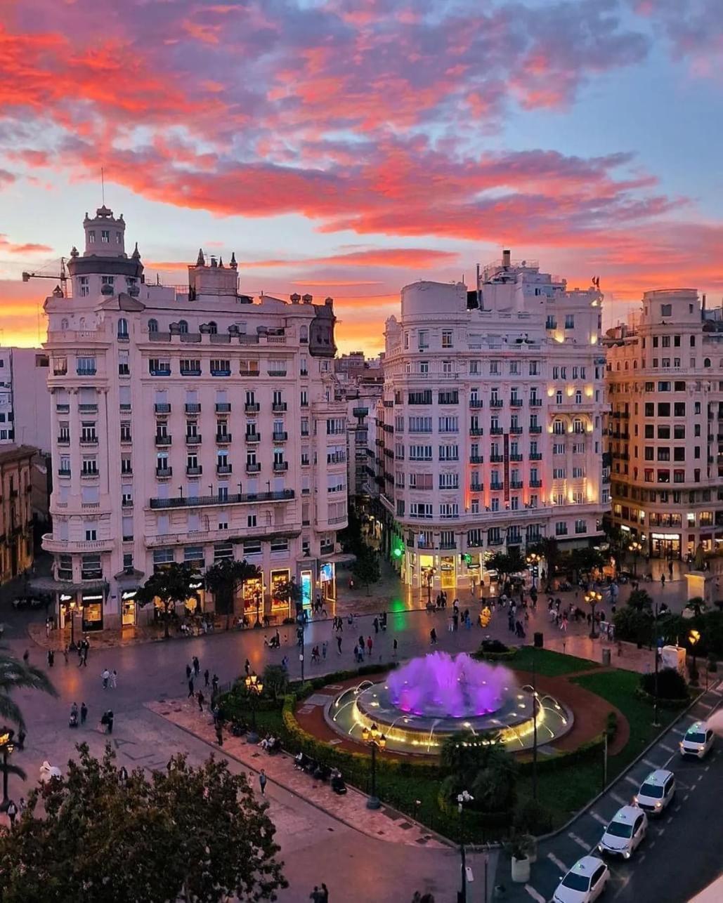 Mirador 1 Del Mercado Central - Habitacion Con Bano Privado En El Centro De La Ciudad Vella Valencia Buitenkant foto